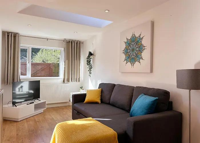 Stylish 1 Bedroom Flat With Parking In Oxford