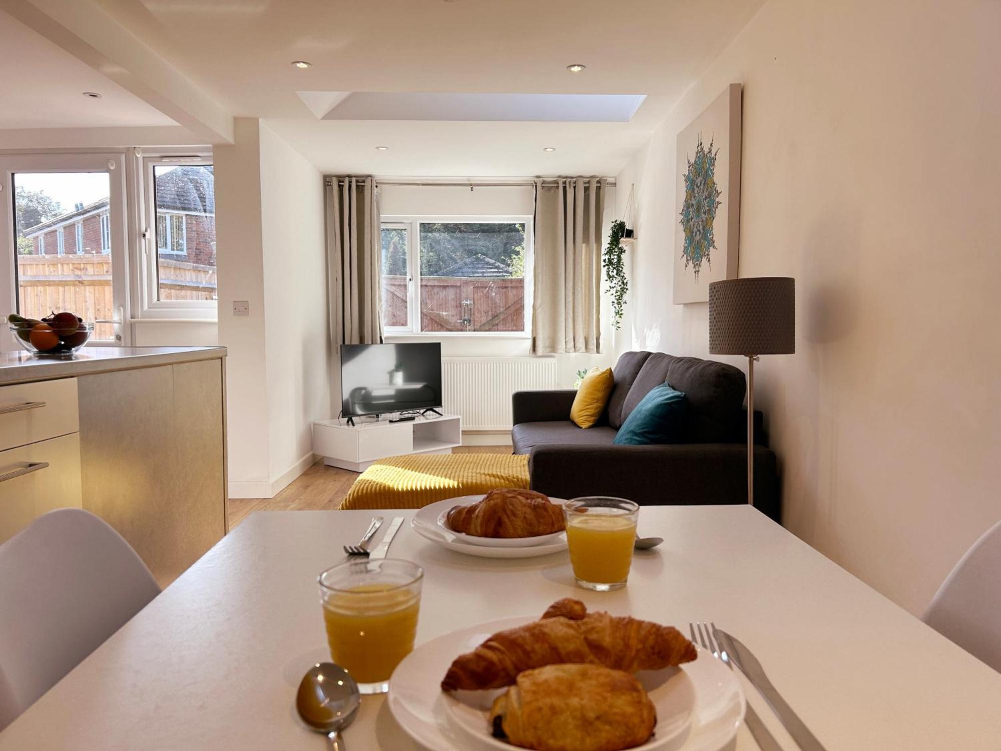 Stylish 1 Bedroom Flat With Parking In Apartment Oxford