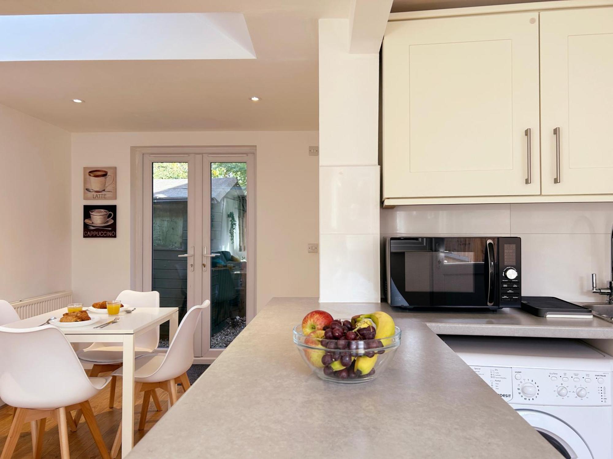 Stylish 1 Bedroom Flat With Parking In Oxford