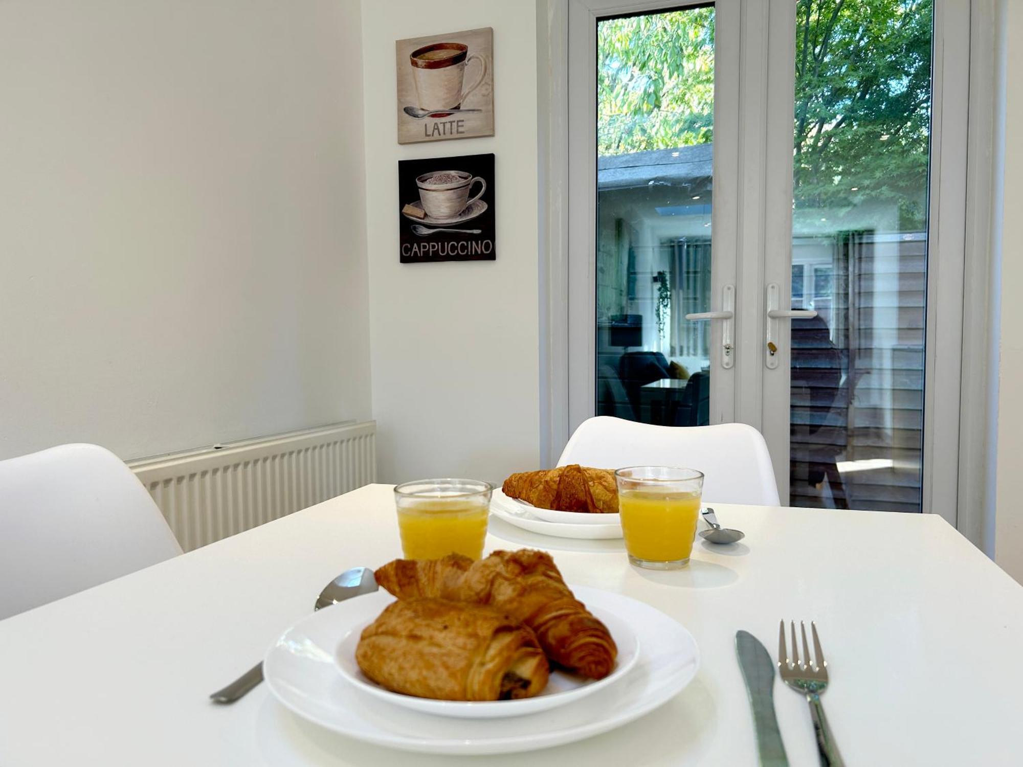 Stylish 1 Bedroom Flat With Parking In Oxford